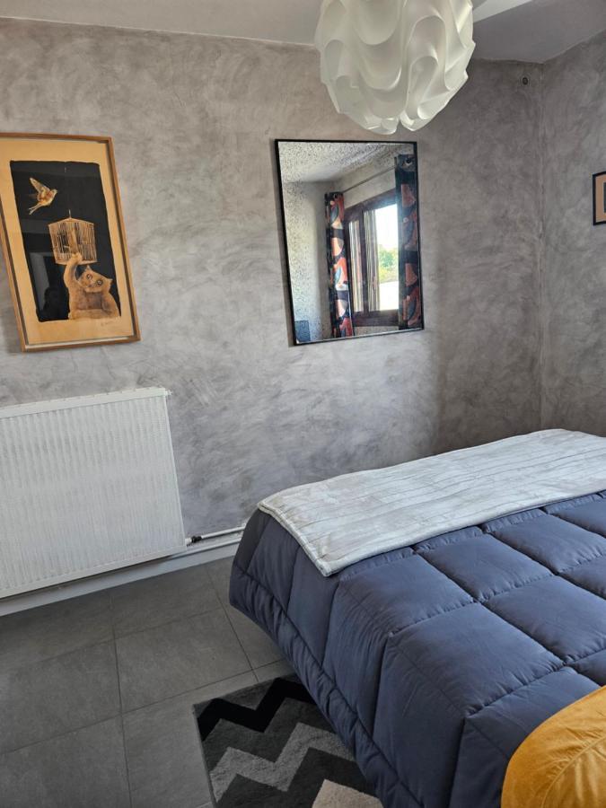 De Charme , Royan, Proche Avec Balcon. Apartment *