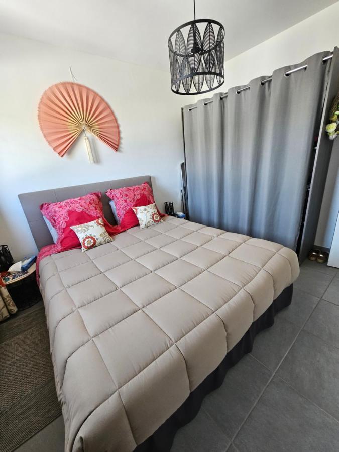 De Charme , Royan, Proche Avec Balcon. Royan